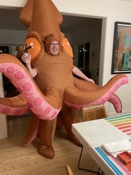 The Kraken visits the Thavi kids